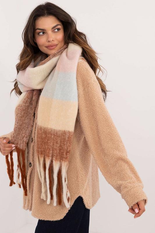 Shawl at image number null