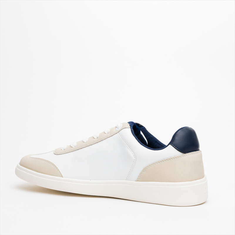Gap contrast detail sneakers with logo on the side-null