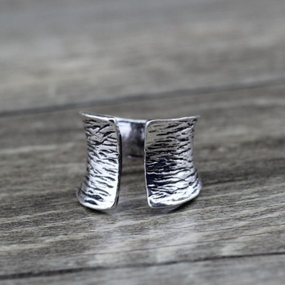 Women's ring