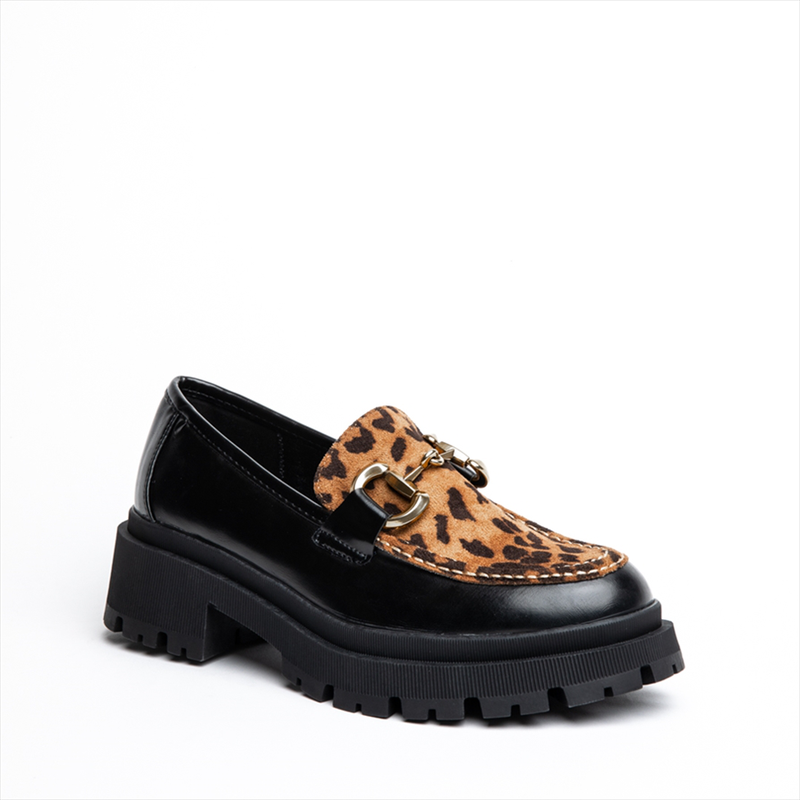 Product image: Miss belgini loafer pumps with chunky chain embellishment-null