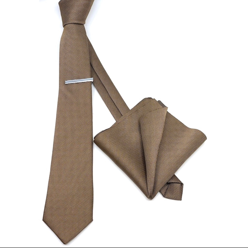 Textured wide tie with handkerchief-null