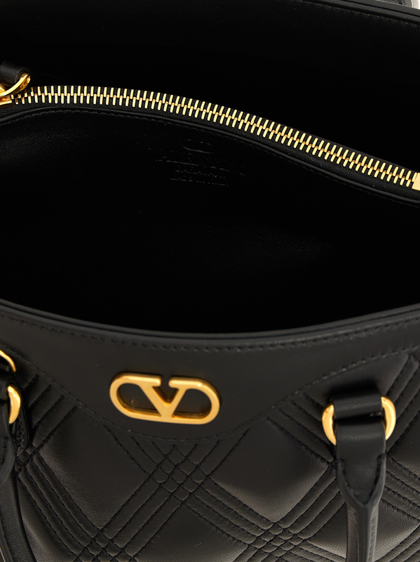 Black lamb leather handbag-null