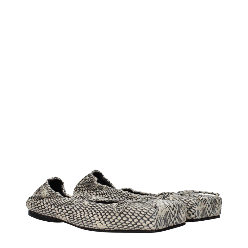 Beige leather ballet flats-null