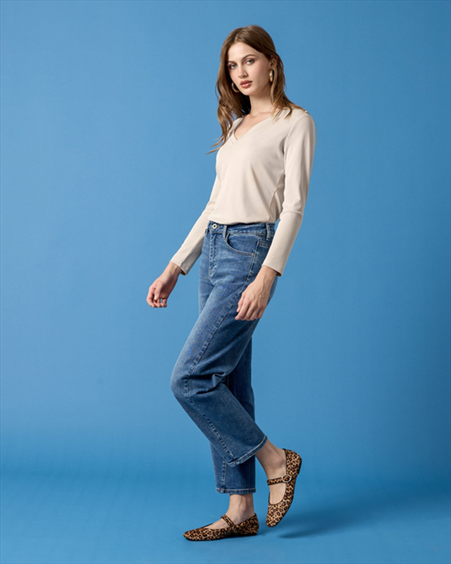 Jean trouser mom fit image number null