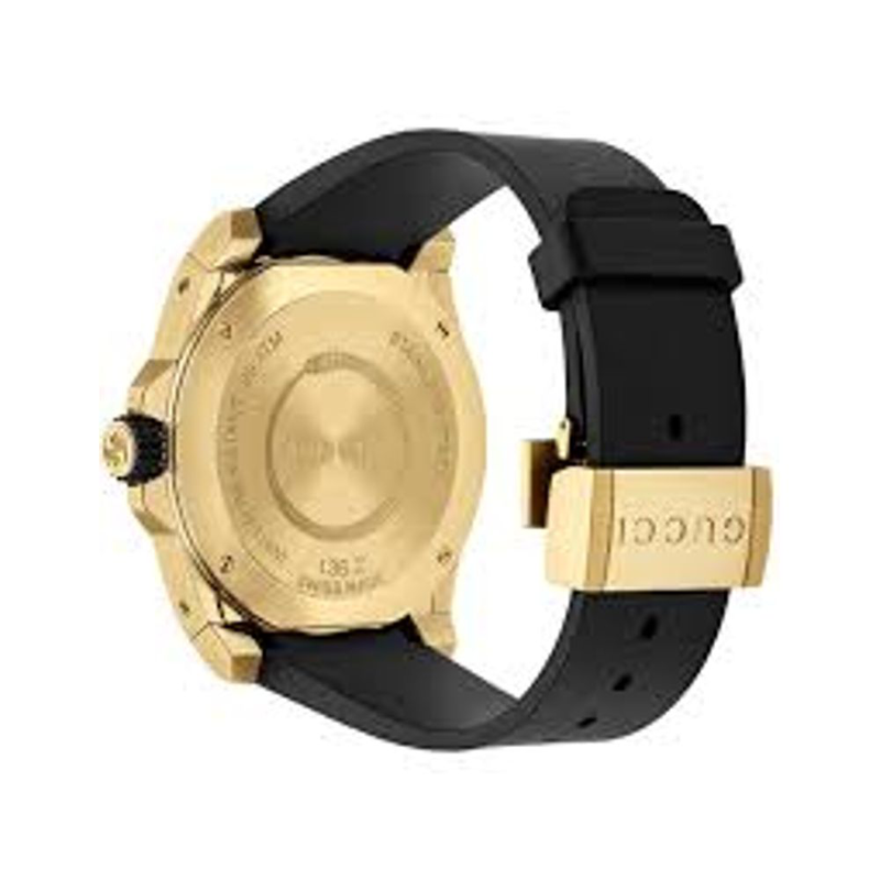 Black rubber sport watch-null