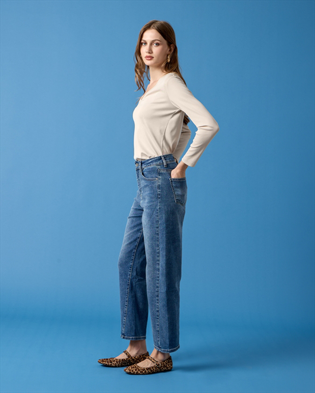 Jean trouser mom fit image number null