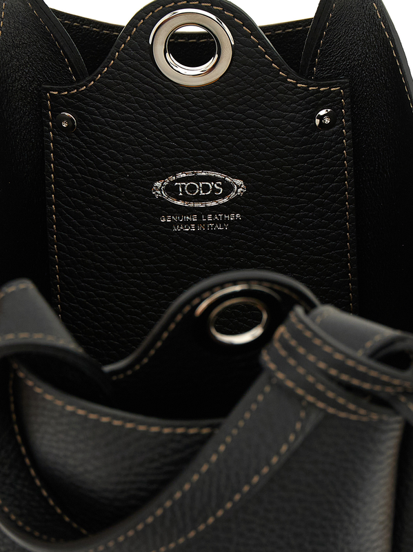 Black calfskin handbag-null