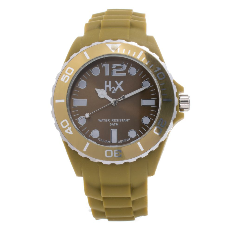 Brown rubber sport watch-null