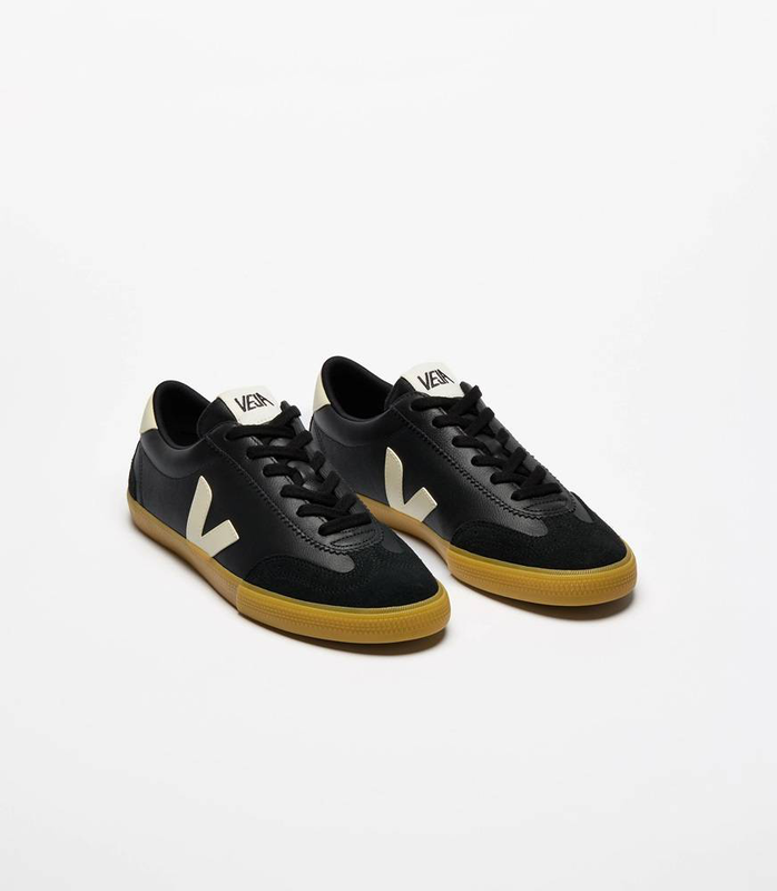 Veja volley organic leather shoes-null