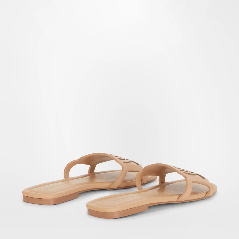 Eyelike sandals-null