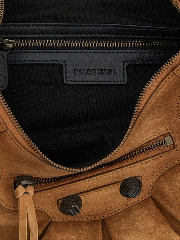 Brown calfskin shoulder bag-null