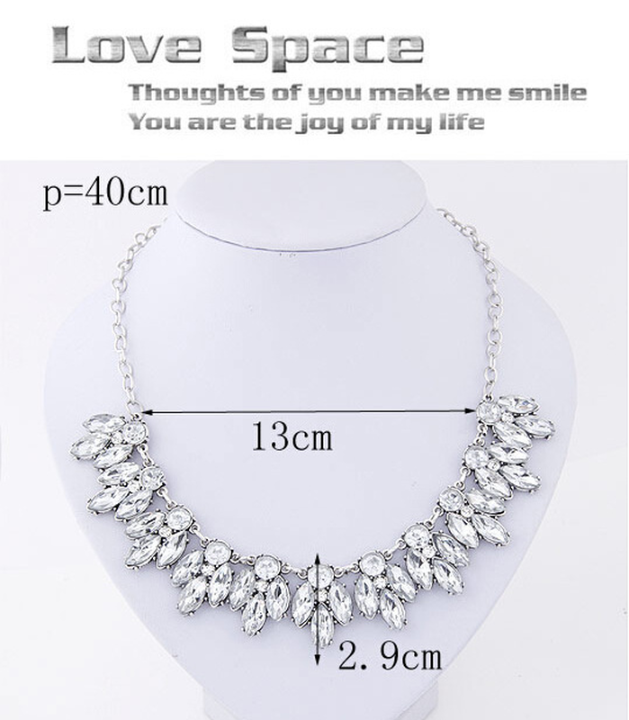 Clear glass crystal necklace image number null