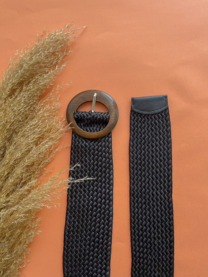 Wooven belt with wooden buckle black