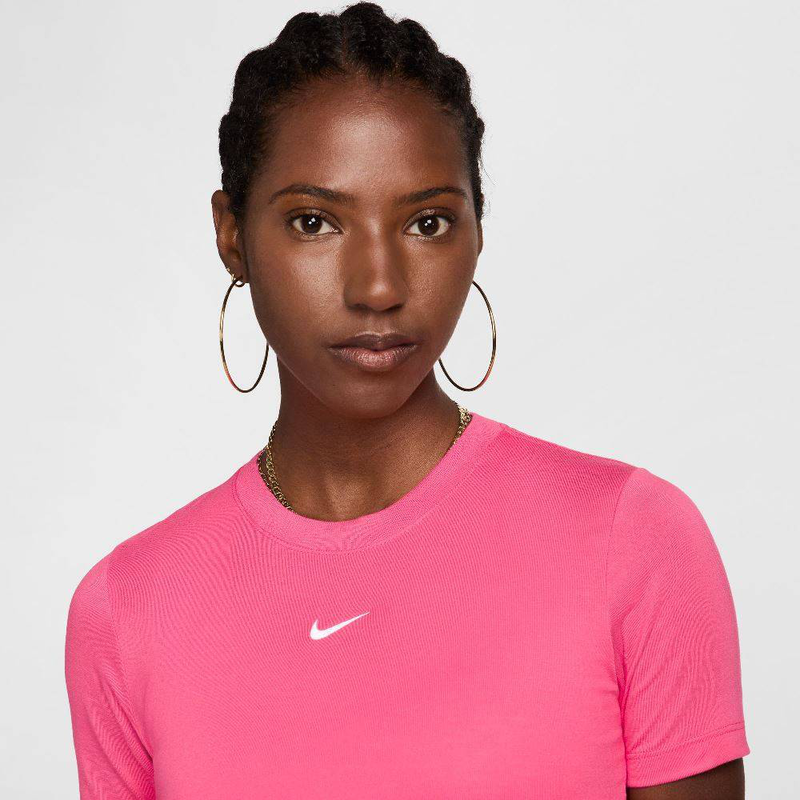 Nike nsw essentials slim cropped womens tee image number null