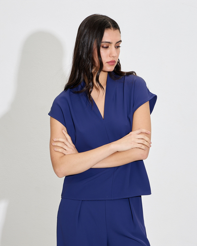 Blouse lightweight image number null