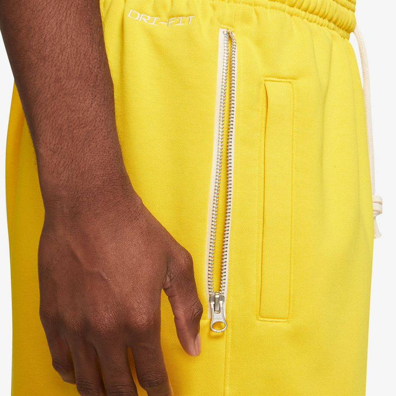 Dri-FIT standart issue freelift short image number null