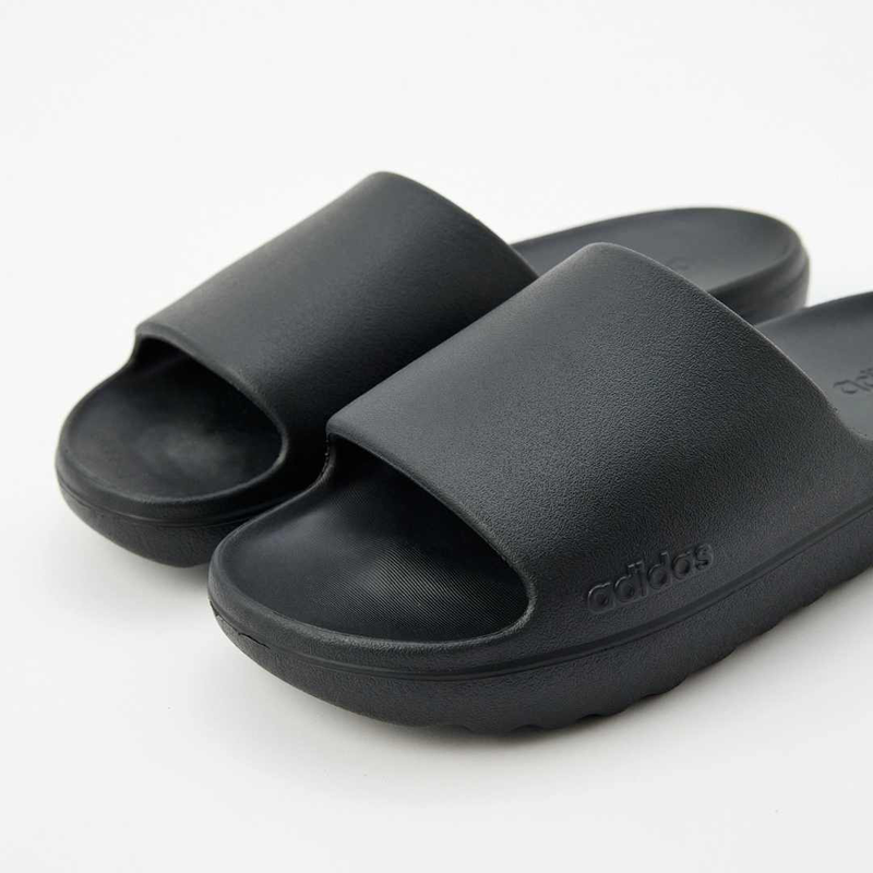 Adidas sliders & flip flop image number null