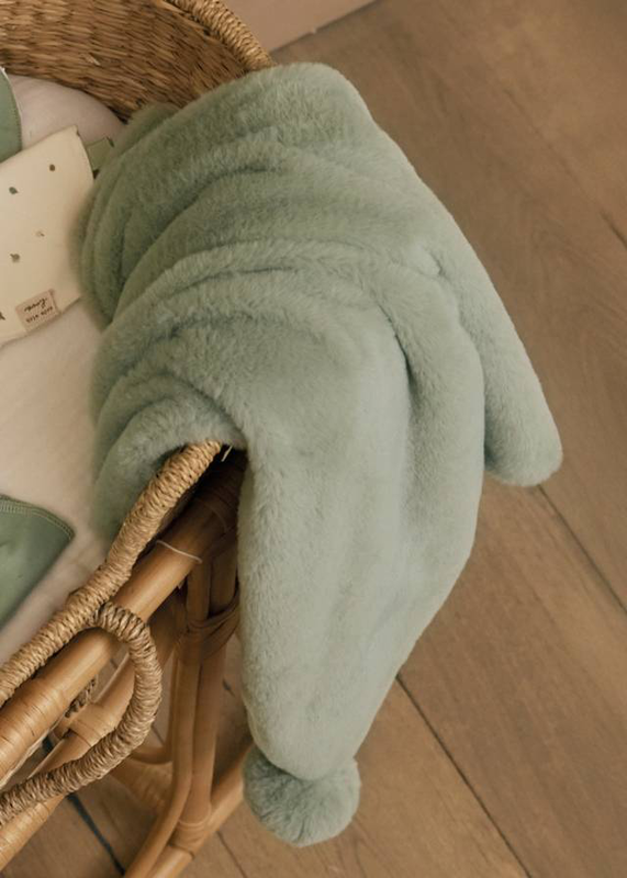 Kουβερτα γουνα pom pom χακι-null