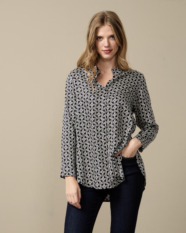 Blouse printed image number null