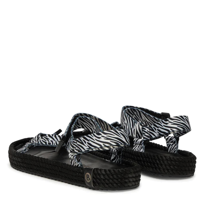 Bohonomad &gamma;&upsilon;&nu;&alpha;&iota;&kappa;&epsilon;ί&omicron; flatform-null