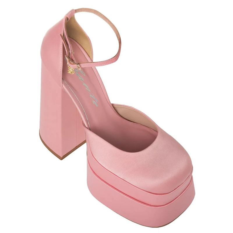 Sante sandals image number null
