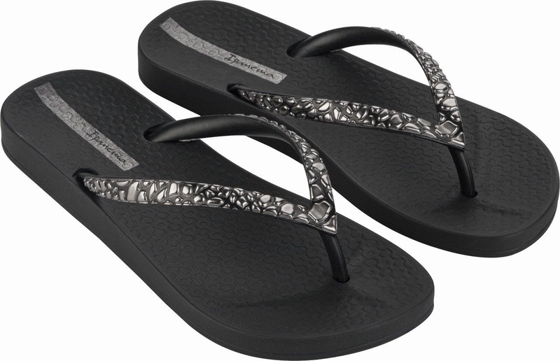 Women Flip Flops image number null