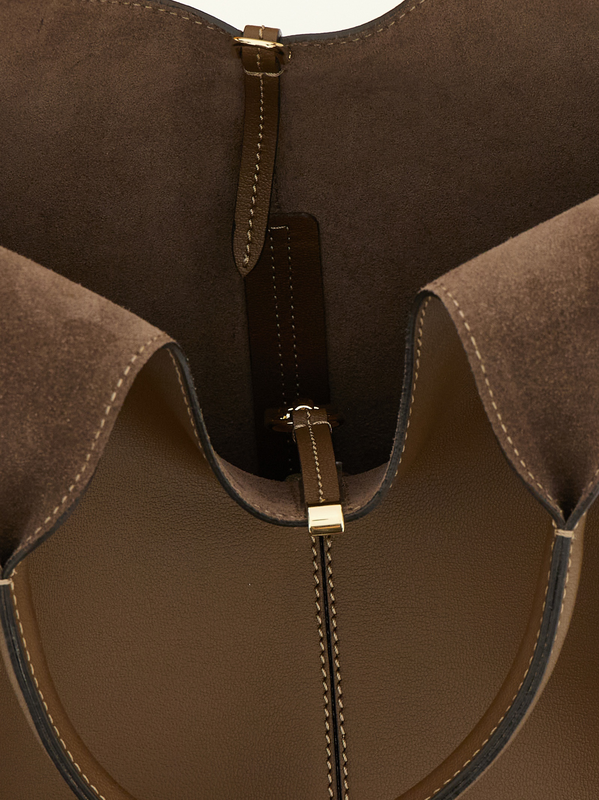 Brown calfskin handbag-null