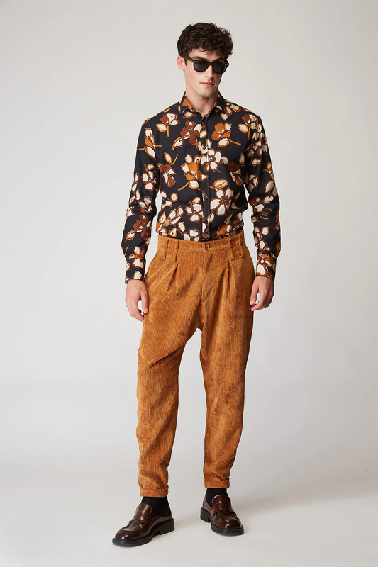 Stefan floral earthy fall shirt image number null