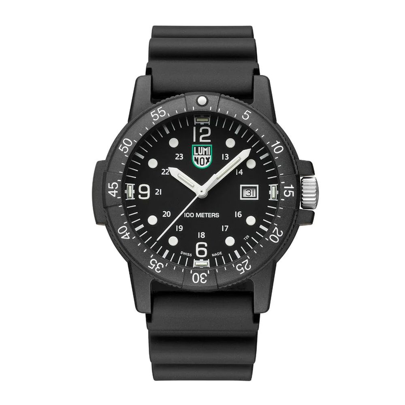 Black rubber sport watch-null