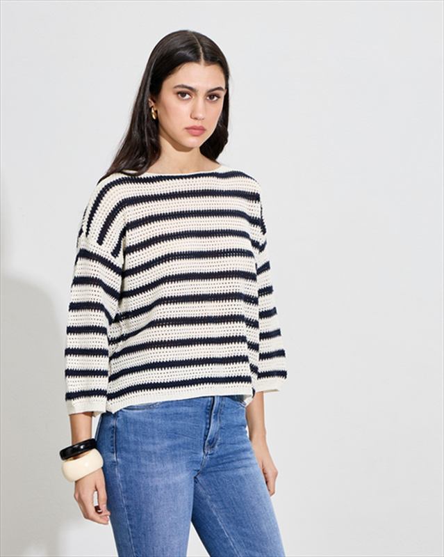 Knitted crochet top image number null