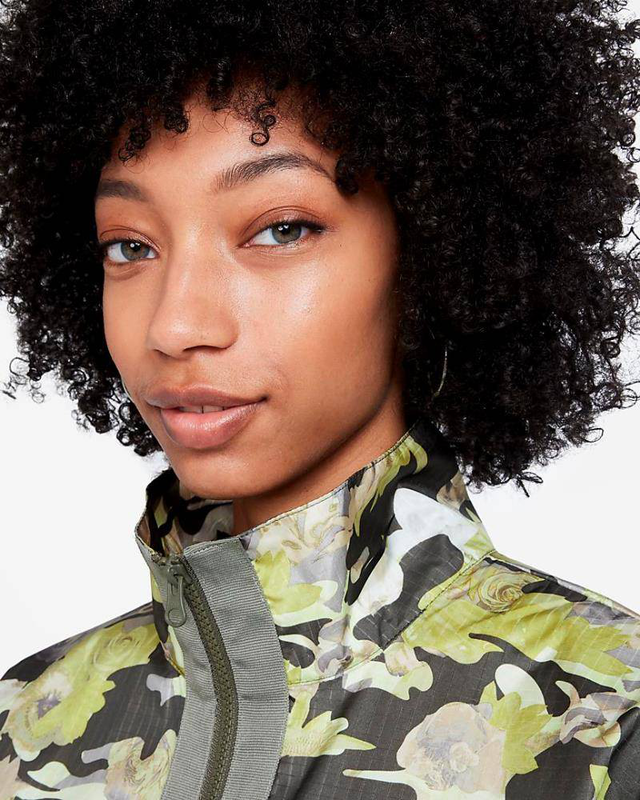 Nike womens woven all-over-print p&g jkt-null