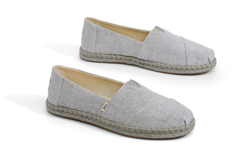 Toms seasonal classics image number null
