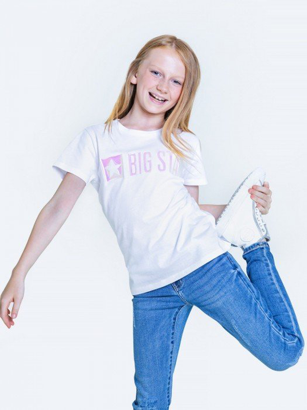 Emmili t-shirt image number null
