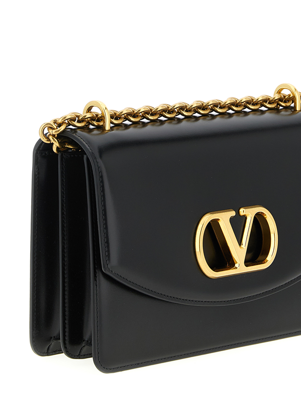 Black calfskin shoulder bag-null