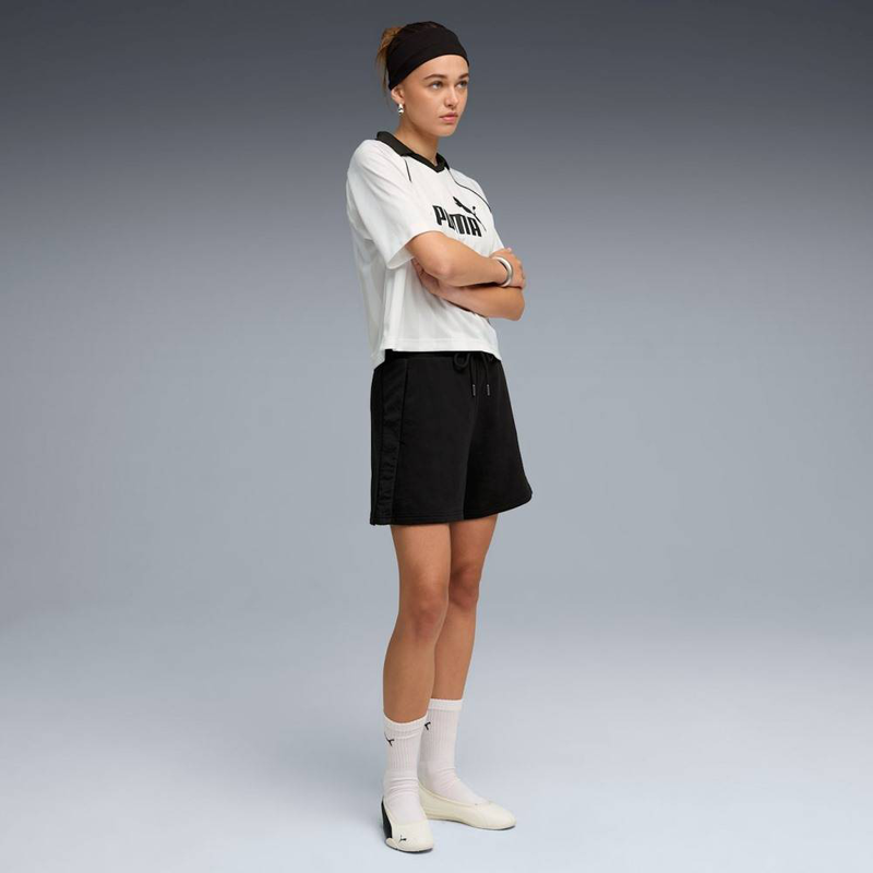 Her high-waist shorts 5&rdquo;-null