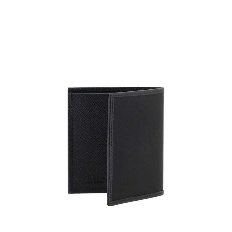 Black nylon wallet-null