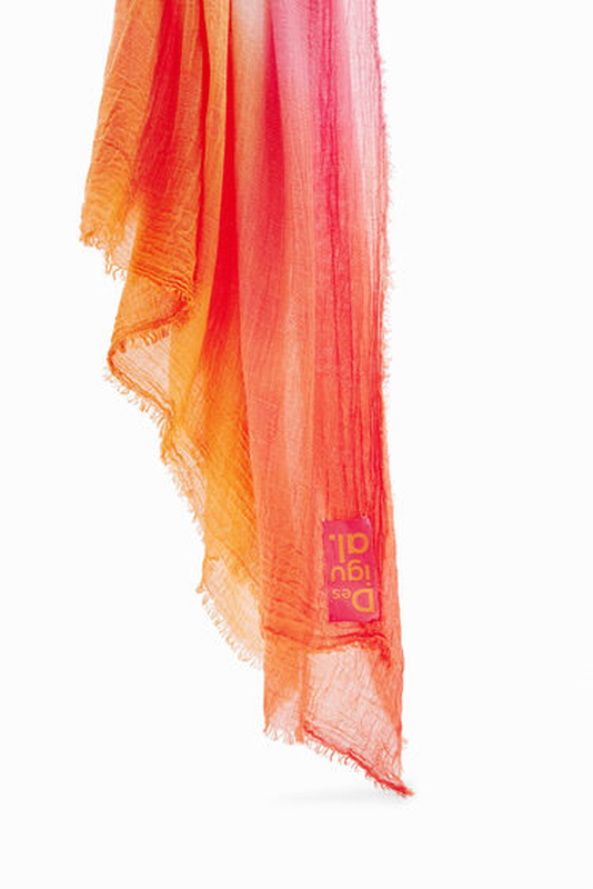 Decrade scarf image number null