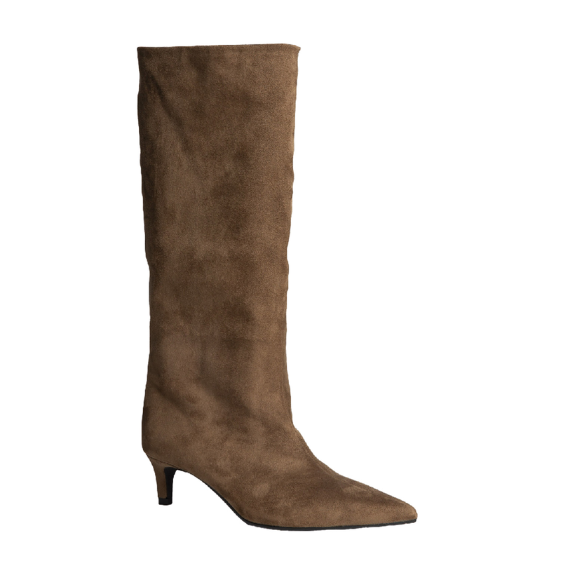 Koniarisshoes &gamma;&upsilon;&nu;&alpha;&iota;&kappa;&epsilon;ί&alpha; &mu;&pi;ό&tau;&alpha;-null