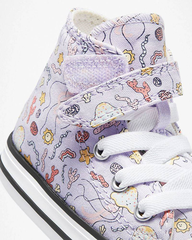 Chuck taylor all star infant 1v graphics image number null