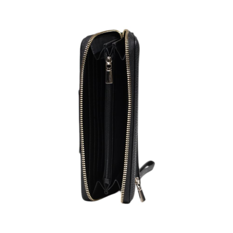 Black polyethylene accessories-null
