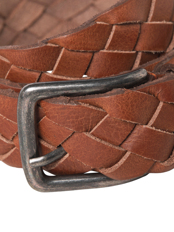Jaccary belt image number null