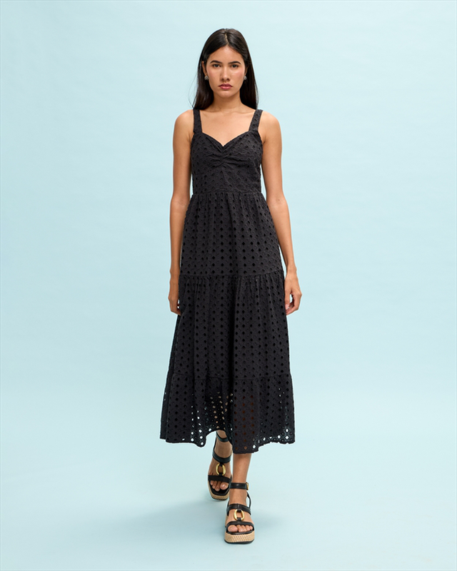 Long tiried dress cutwork-null