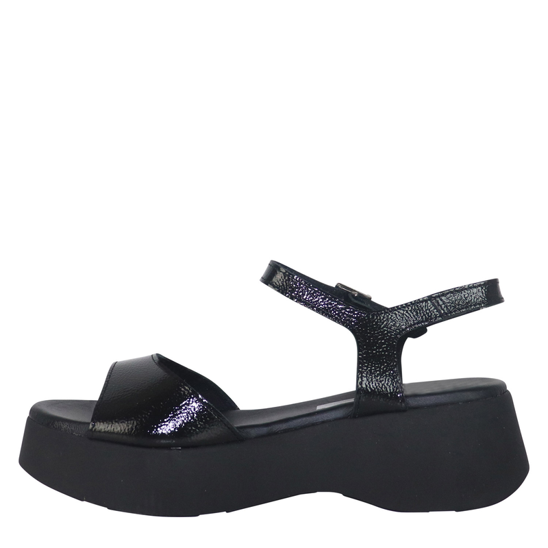 Koniarisshoes &gamma;&upsilon;&nu;&alpha;&iota;&kappa;&epsilon;ί&alpha; &pi;&lambda;&alpha;&tau;&phi;ό&rho;&mu;&alpha;-null