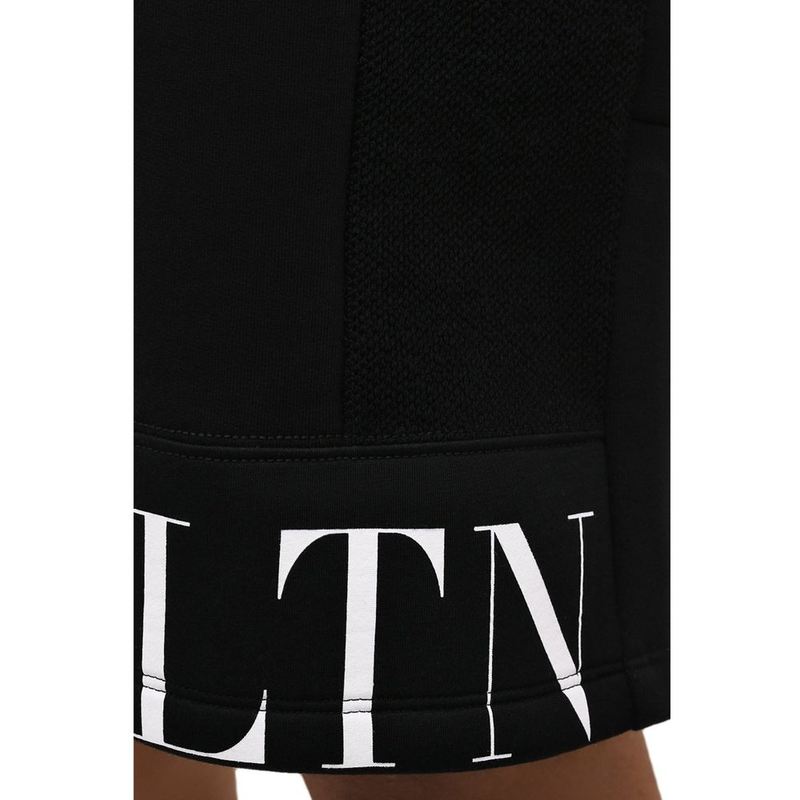 Black modal shorts-null
