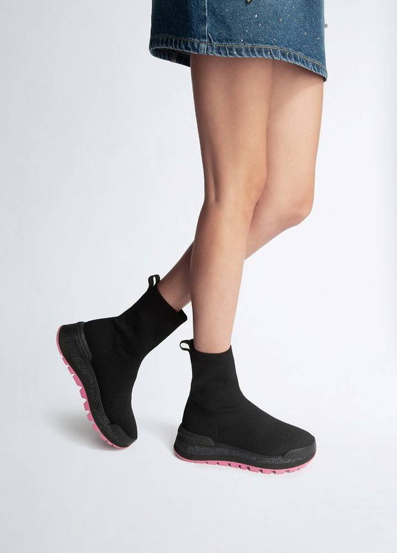 Amazing 09 - sneaker sock boot image number null