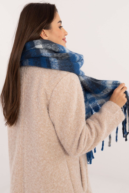 Shawl at image number null