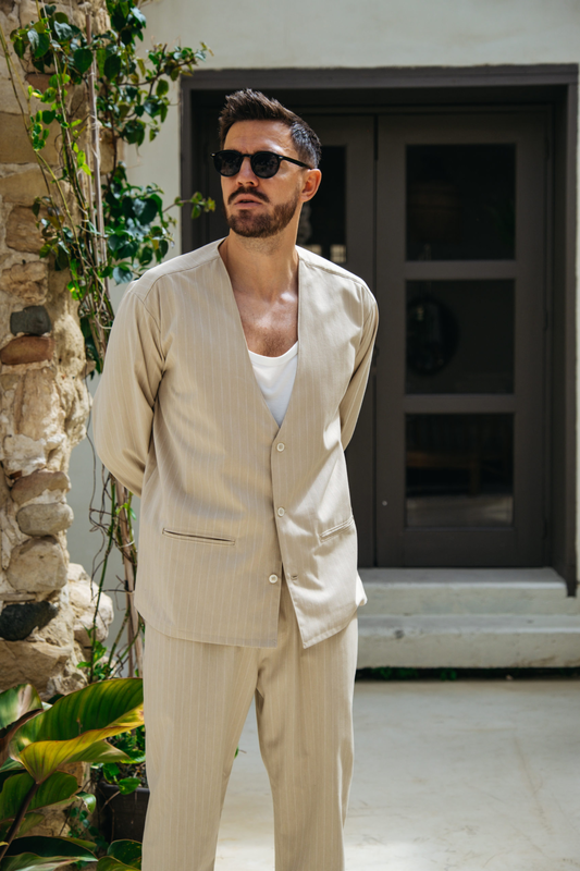 Striped relaxed fit suit in beige-null