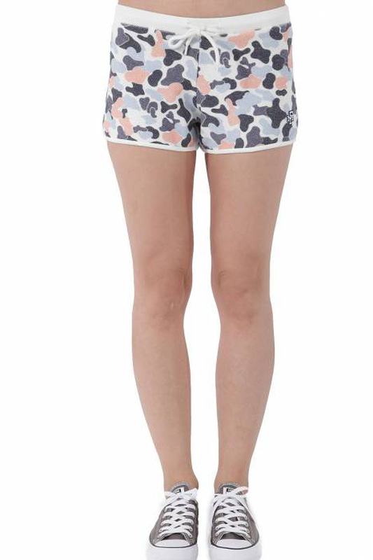 Women camo shorts-null
