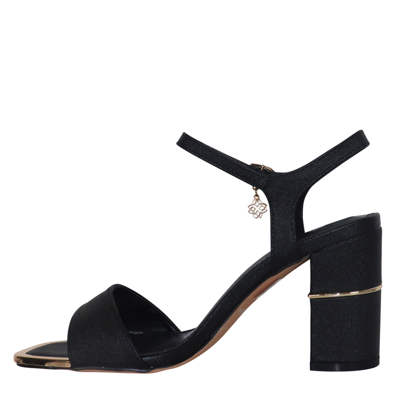 Migato &gamma;&upsilon;&nu;&alpha;&iota;&kappa;&epsilon;ί&omicron; &pi;έ&delta;&iota;&lambda;&omicron;-null