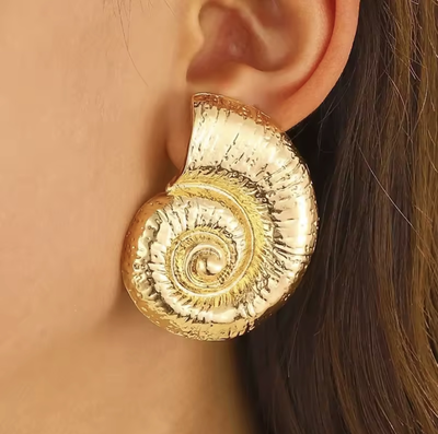 Big conch stud earrings - holiday accessories, Gold, medium
